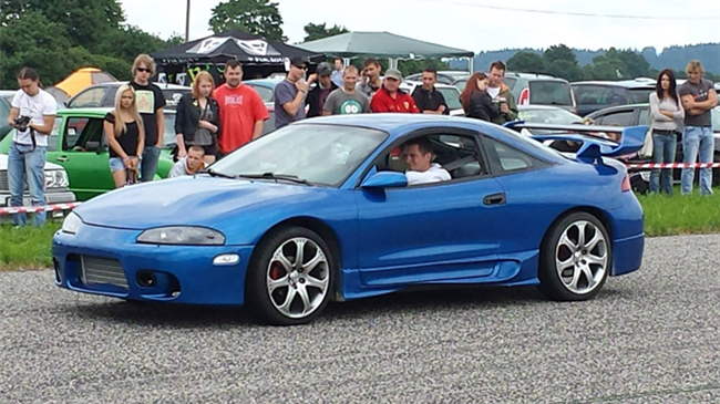 Výslechovna: Lukáš, skála životní a bratr v bouři stojící, prodavač aut a milovník