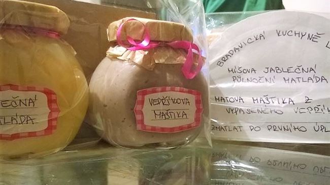 Bradavická kuchyně lektvarů, vánoční vepříkova maštika a půlnoční jablečná matláda